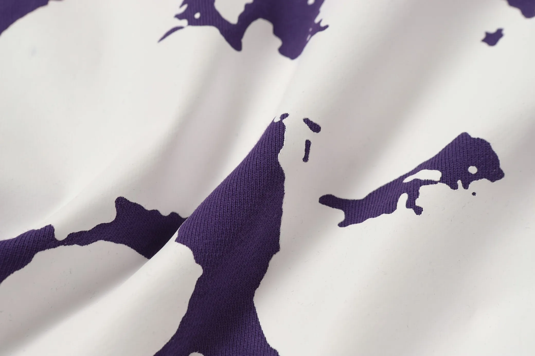 6002# DENIM TEARS Kapok European and American trendy brand high-quality printed hooded sweatshirt set. Terry fabric weighs 380 grams. Threads are customized and dyed in the same color. Color Black Gray Purple Size S-XL